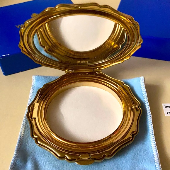 20th Century Wedgwood & Gift Bronze Powder Compact by, Stratton , England New! - Picture 8 of 15
